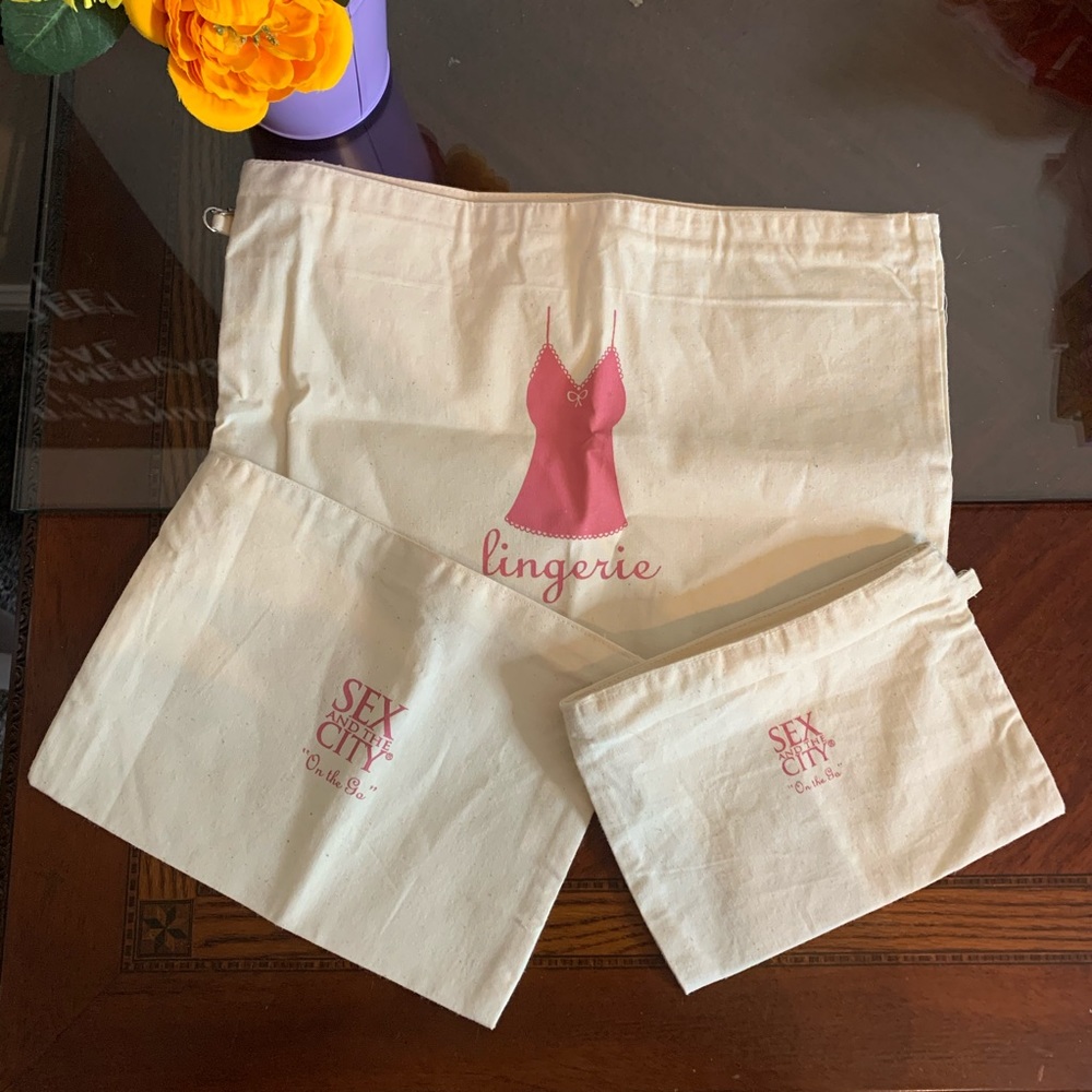 NWOT Set of 3 Sex and the City Canvas Travel Bags